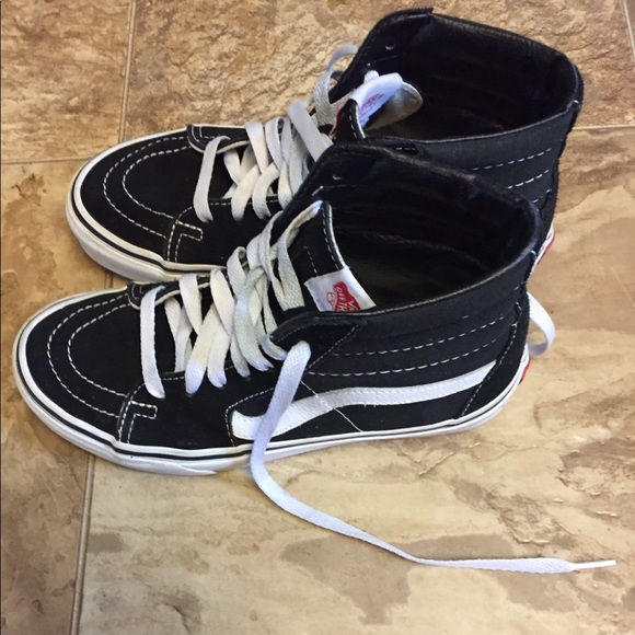Vans - Picture 2 of 6